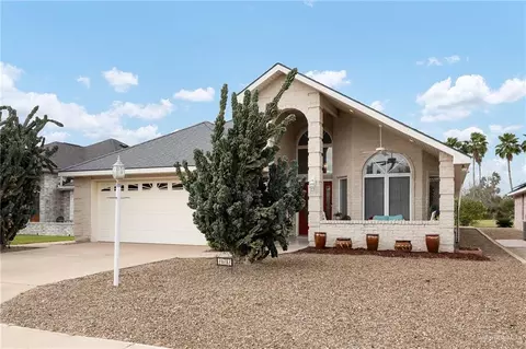 803 Nada Dr, Alamo, TX 78516