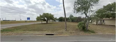 318 E Noble St, Falfurrias, TX 78355