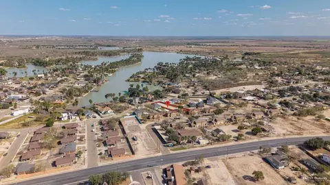 932 S Kika De La Garza Blvd, La Joya, TX 78560