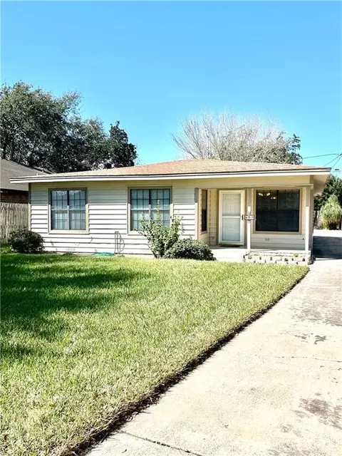 909 S 16th Ave, Edinburg, TX 78539