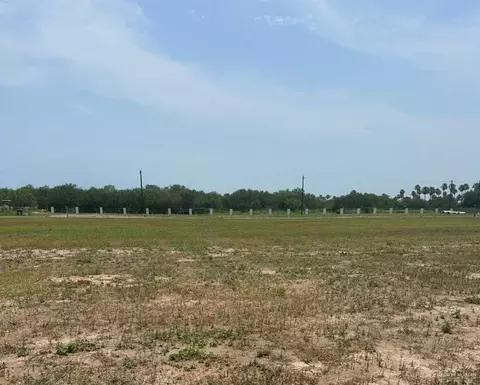 2908 Santa Clarita, Weslaco, TX 78596