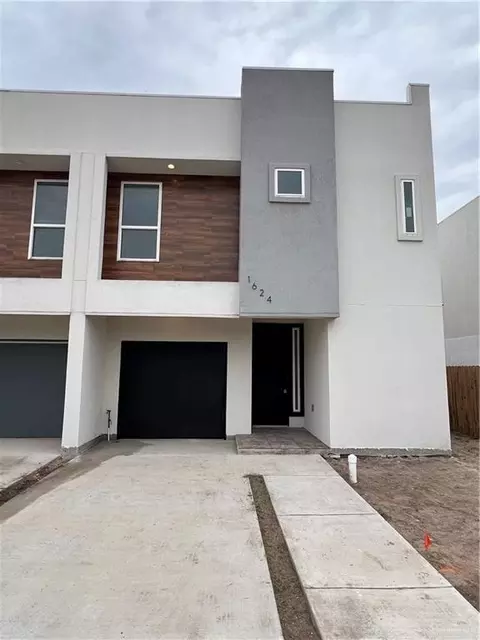 1624 W B St, Mission, TX 78572
