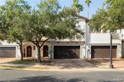 820 S 6th St, Mcallen, TX 78501