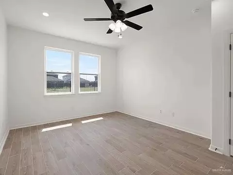 Bedroom - 8314 N 34th Ln, Mcallen, TX 78504 photo 2 of 3