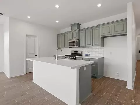 Kitchen - 8314 N 34th Ln, Mcallen, TX 78504 photo 1 of 1