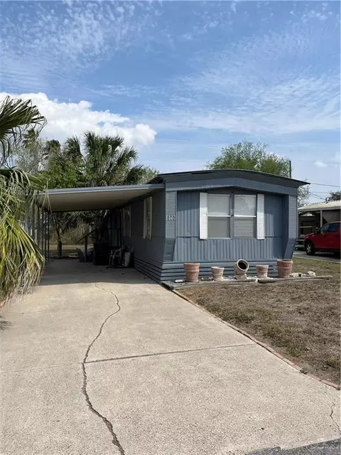800 Anaqua St, La Feria, TX 78559