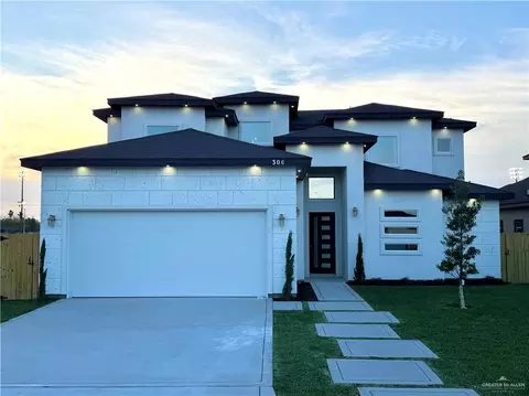 306 N 30th St, Hidalgo, TX 78557