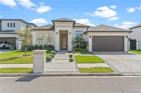 2214 E 6th St E, Mission, TX 78572