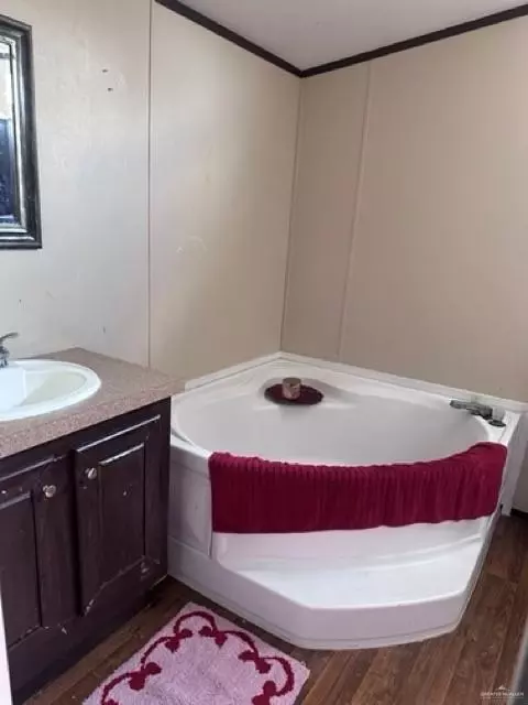 901 E Sioux Rd, Pharr, TX 78577 photo 9