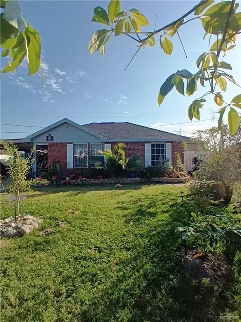 1997 Las Brisas Dr, Weslaco, TX 78599