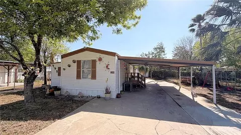 834 S 13th St, Alamo, TX 78516