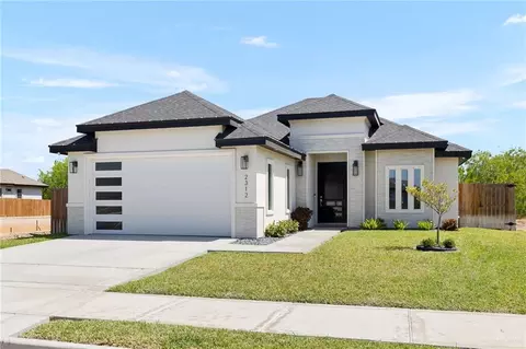 2312 N Revolution St, Edinburg, TX 78541