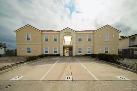 201 W Oleander St #6, South Padre Island, TX 78597