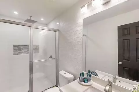 Bath - 2153 El Rancho Rd, Mcallen, TX 78503 photo 1 of 2