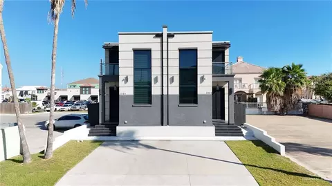 102 E Whiting St, South Padre Island, TX 78597