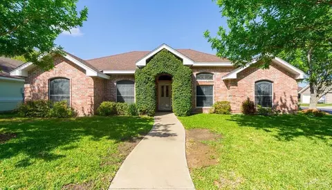 1626 Fairfield Dr, Harlingen, TX 78550