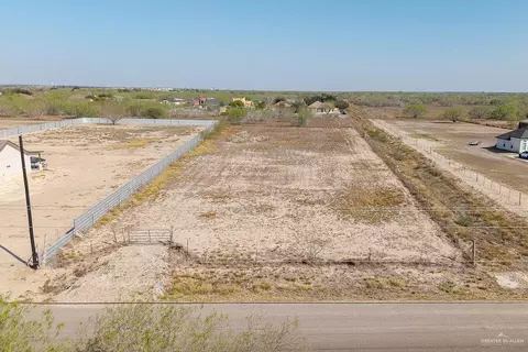 35 Midway Rd, Rio Grande City, TX 78582