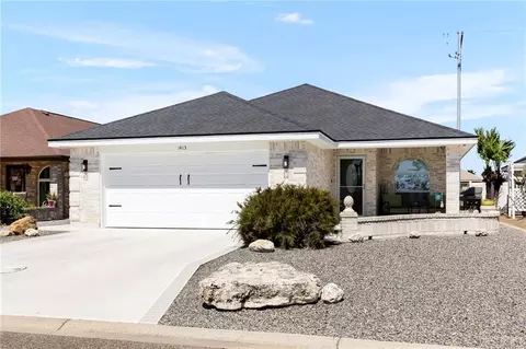 1413 E 2nd St, Mission, TX 78572