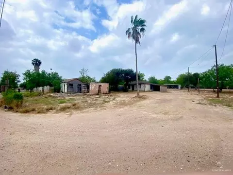 1006 Vela Jackson Ave #B, La Joya, TX 78560