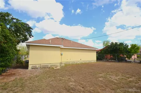 Exterior - 2513 Walker Rd, Donna, TX 78537 photo 8 of 10