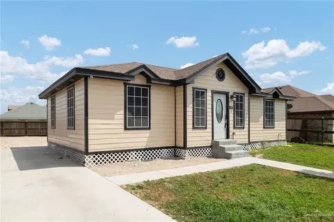 824 Pelican St, Alamo, TX 78516