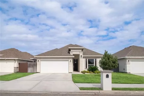 1017 W Eisenhower Ave, Alton, TX 78573