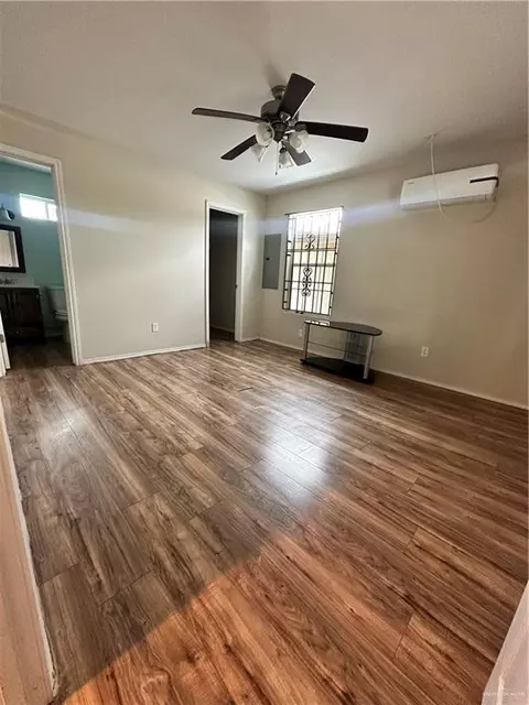 353 E Denny Dr, Pharr, TX 78577 photo 4