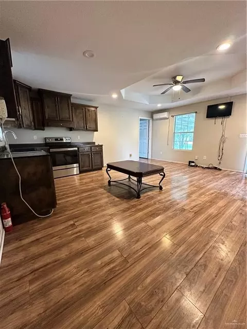353 E Denny Dr, Pharr, TX 78577 photo 3