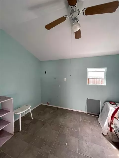 353 E Denny Dr, Pharr, TX 78577 photo 10
