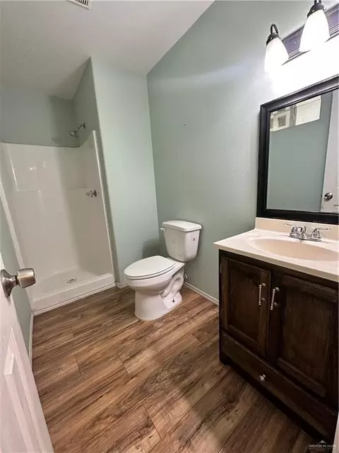 353 E Denny Dr, Pharr, TX 78577 photo 8