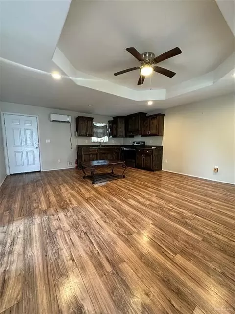353 E Denny Dr, Pharr, TX 78577 photo 2