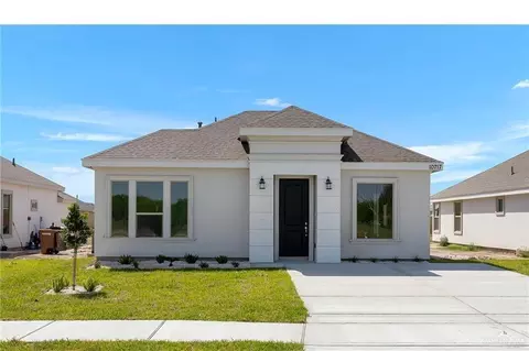 10717 N Sugar Bear Dr, Edinburg, TX 78541