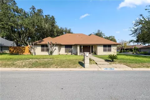 807 Orange Blossom St, Pharr, TX 78577