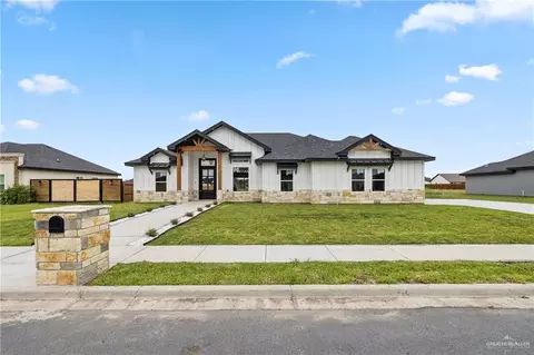 2802 Stone Oak Dr, Weslaco, TX 78599