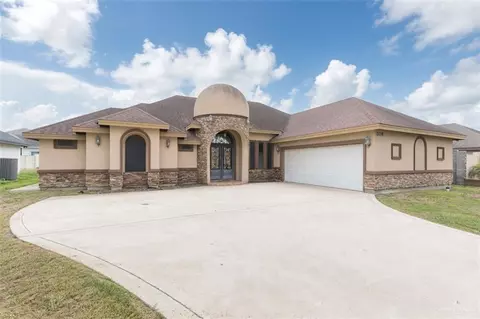 208 Thornwood Loop, Rio Grande City, TX 78582
