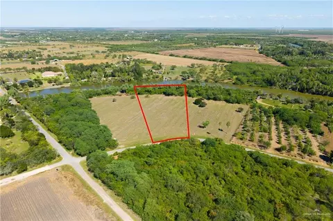 3 W Resaca Dr, Bayview, TX 78566