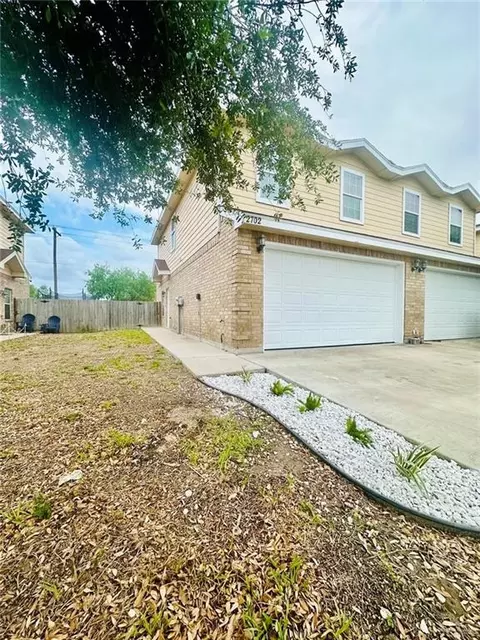 2702 Phoenix St, Edinburg, TX 78541