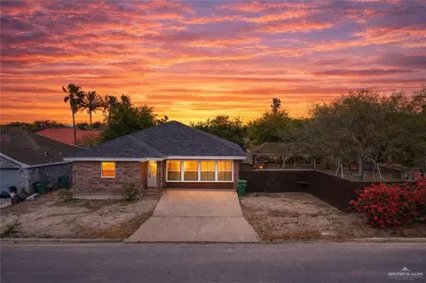 904 S Diplomat Dr, Pharr, TX 78577