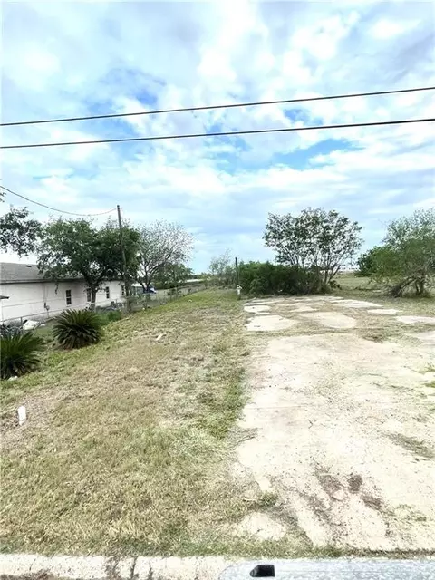 1609 Ash Ave, Mercedes, TX 78570