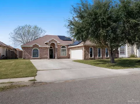 304 N 18th St, Hidalgo, TX 78557