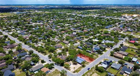 348 West Dr, Pharr, TX 78557 photo 3