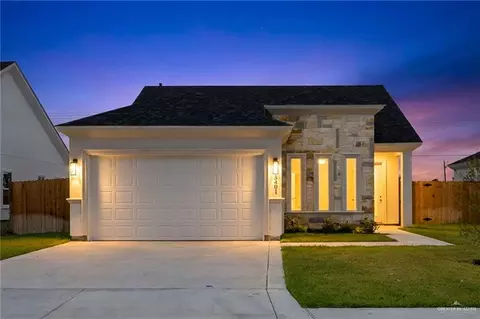 2404 Zinnia St, Weslaco, TX 78599