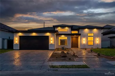 1704 S Middleton St, Edinburg, TX 78539