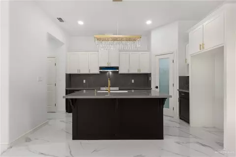 Kitchen - 10113 Espada Dr, Edinburg, TX 78541 photo 1 of 3