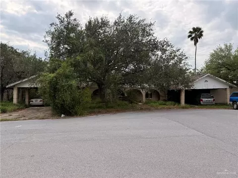 208 9th St, Hidalgo, TX 78557