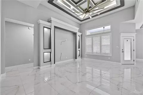 Living - 906 Bette St, Pharr, TX 78577 photo 3 of 4