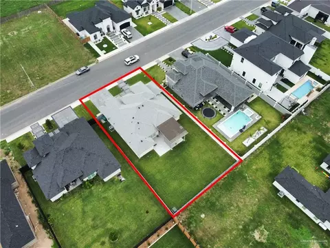 View/Area - 906 Bette St, Pharr, TX 78577 photo 3 of 7