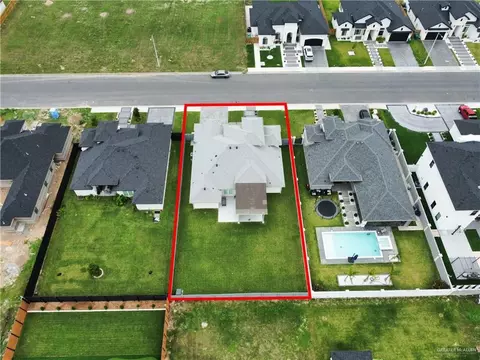 View/Area - 906 Bette St, Pharr, TX 78577 photo 2 of 7