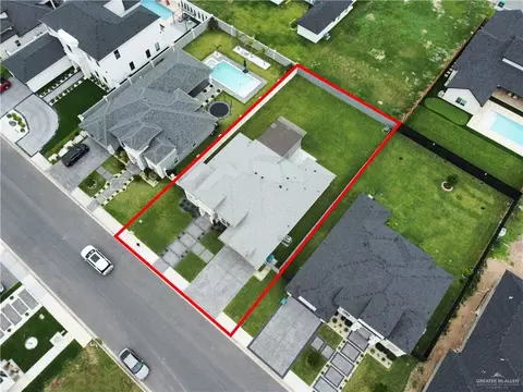 View/Area - 906 Bette St, Pharr, TX 78577 photo 6 of 7