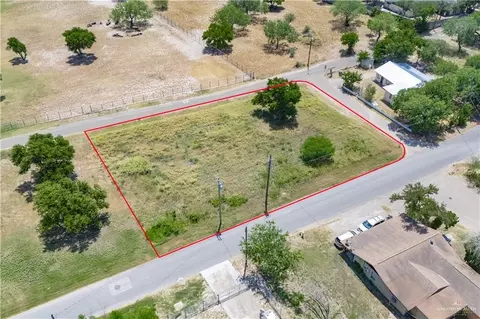 931 S Garza Ave, La Joya, TX 78560